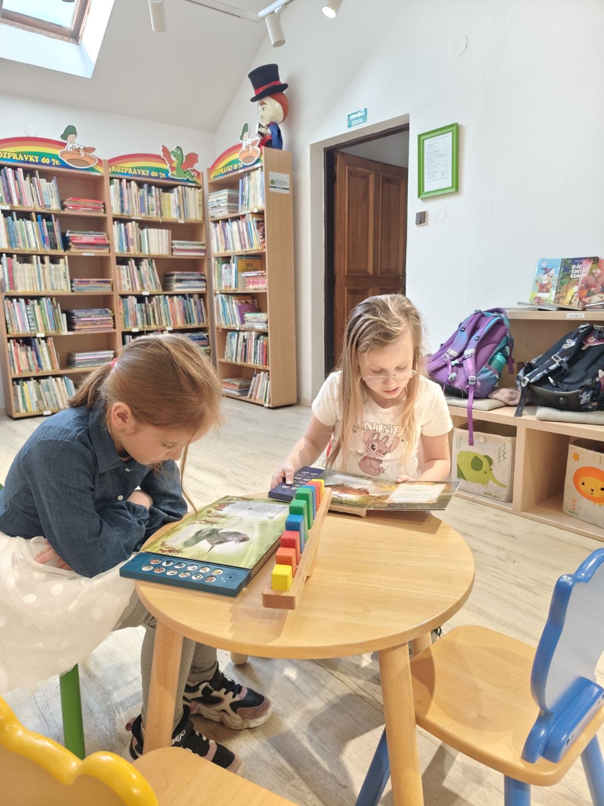 Šikana „s pracovníkom Mestskej polície v Mestskej knižnici (ŠKD)